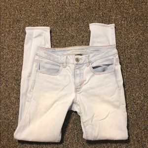 Light wash American eagle jeans!